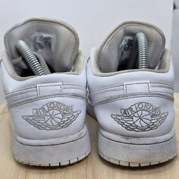 Nike Air Jordan 1 Low Triple White 2022 Sneaker DV0990-111 Women’s Size 10 - Picture 6 of 9